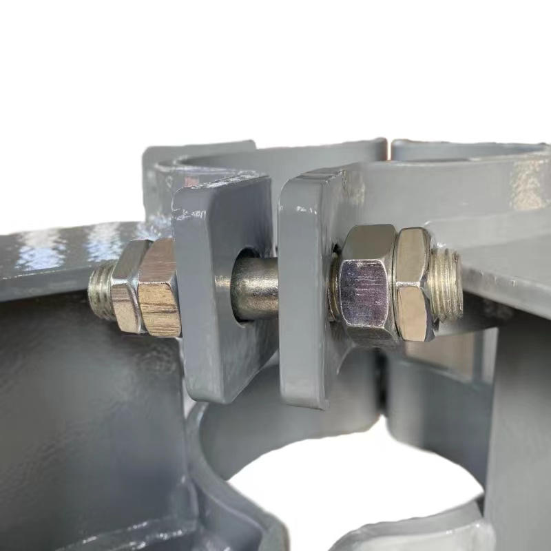 Four Bolts Multi-Direction Pipe Clamp Pipe Bracket
